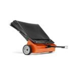 Détail brosses du balai ramasseur HUSQVARNA 112 cm - performance et robustesse