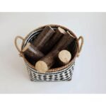 Palette et cartons de bois densifié premium empilés - stockage facile