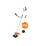 Débroussailleuse FS55 STIHL en usage montrant maniabilité et compacité