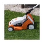 Tondeuse RMA 339.0C STIHL profil latéral largeur de coupe 37 cm et bac 40 L