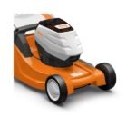 Détail guidon repliable QuickFix de la tondeuse RMA 443.2 STIHL