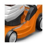 Bac de ramassage 55 L et indicateur de remplissage sur RMA 443.2 STIHL