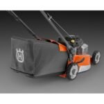 Tableau de commandes et pare-chocs latéral de la tondeuse LC551 VBP HUSQVARNA