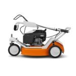 Vue arrière RM 3.1 RT STIHL éjection latérale et poignée de guidon