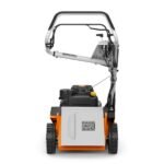 Détail tondeuse STIHL RM 655.0 YS : embrayage de lame et fonction 3 en 1 mulching