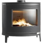 Poêle à bois Kaori 9 kW en fonte anthracite vue de face avec vitre propre